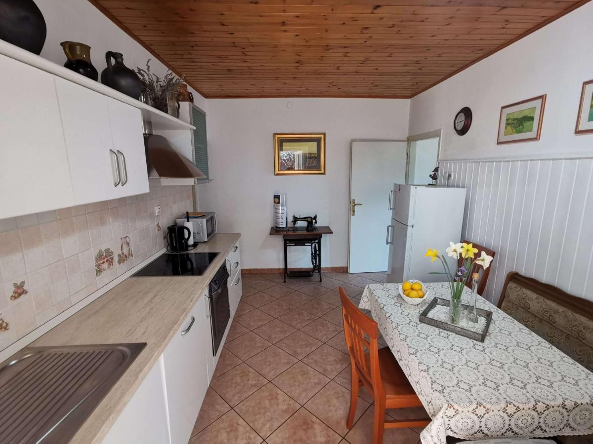 Apartmán Pri Noni "Istracycle" Lucija Exteriér fotografie