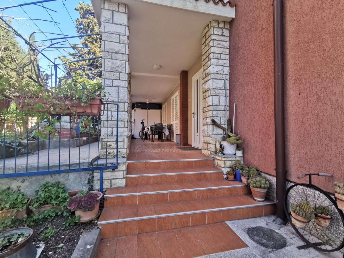 Apartmán Pri Noni "Istracycle" Lucija Exteriér fotografie