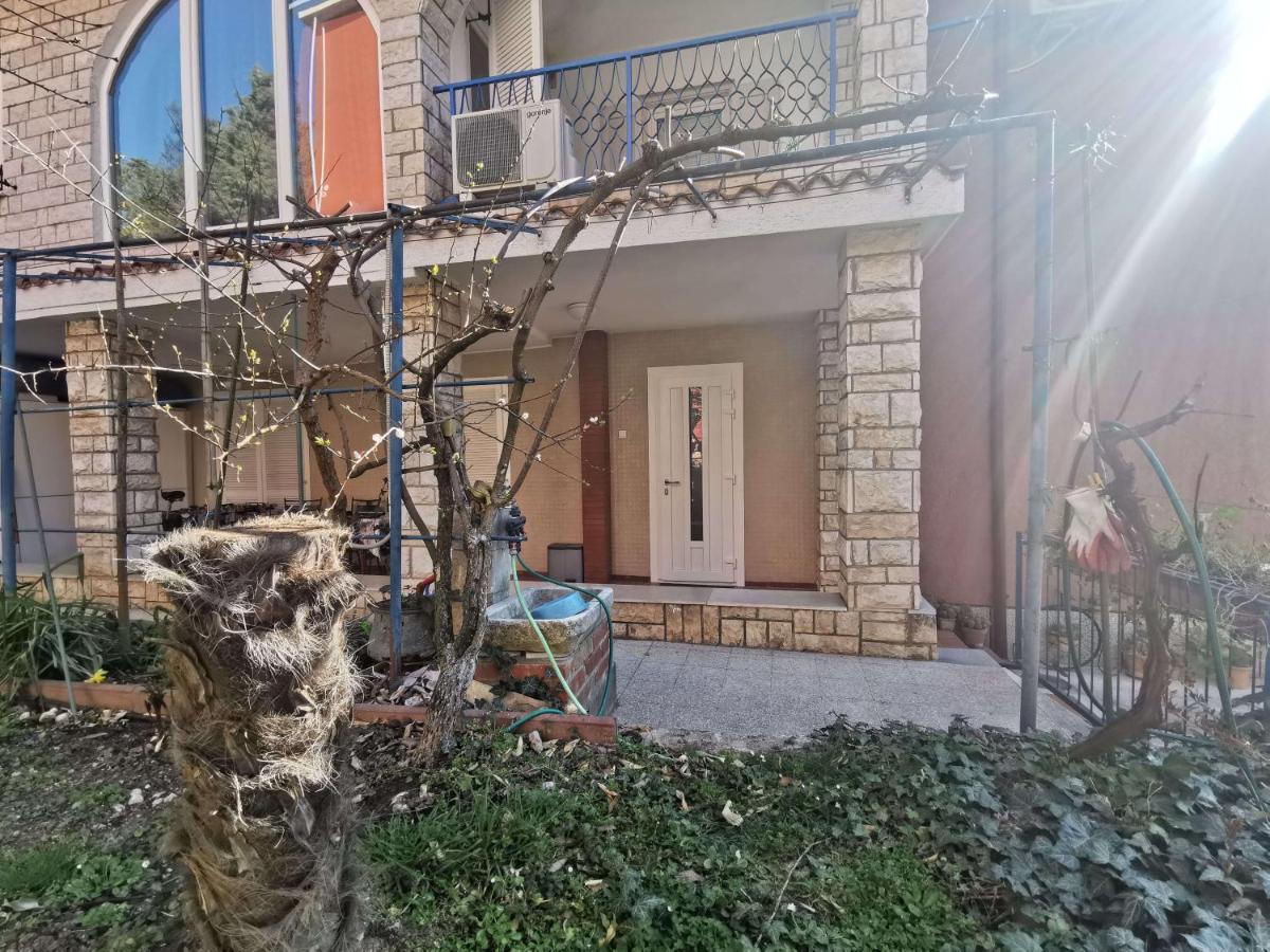 Apartmán Pri Noni "Istracycle" Lucija Exteriér fotografie
